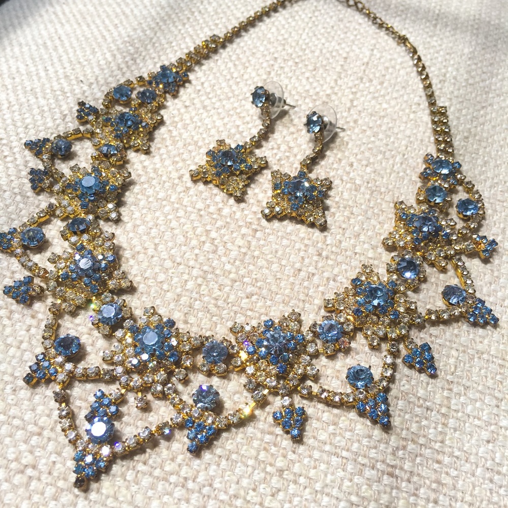 Elegant rhinestone necklace & earring set