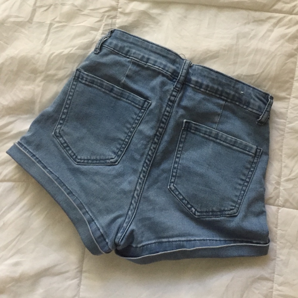 high waisted blue jean shorts - Picture 3 of 3