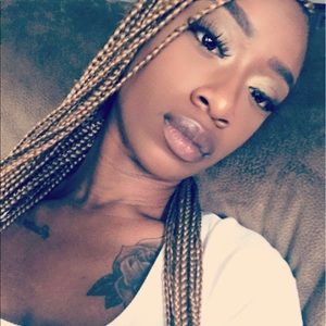 Meet your Posher, Briana