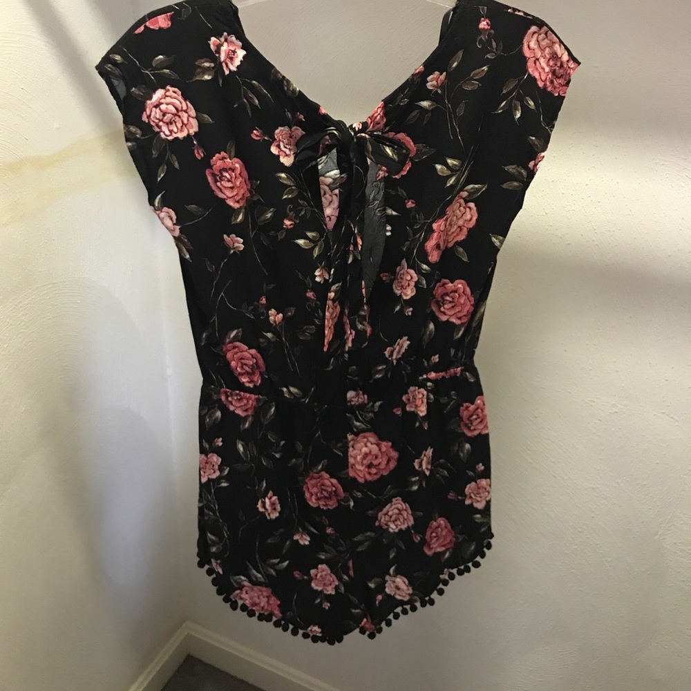 Romper - Picture 2 of 3