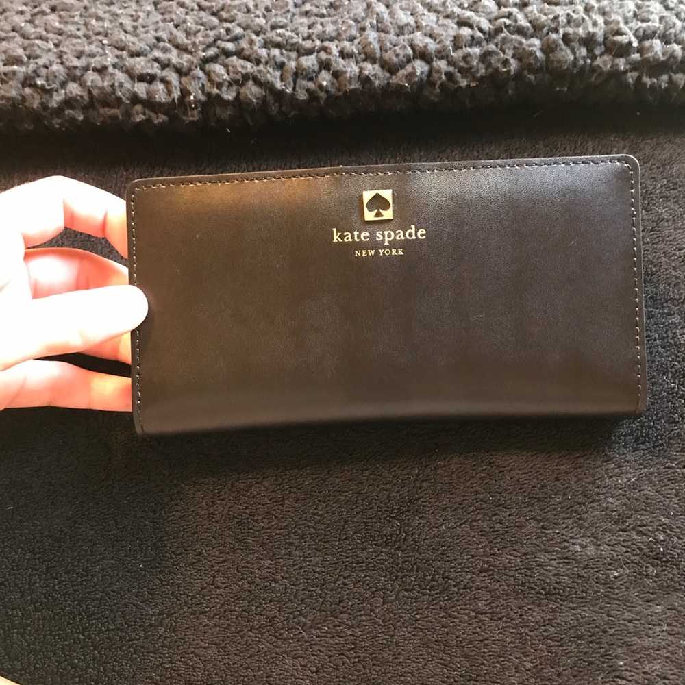 BNWT Kate spade Wallet
