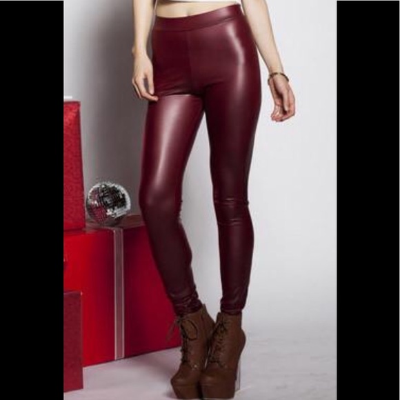 << Burgundy Pleather Faux Leather Leggings >> - Picture 2 of 3