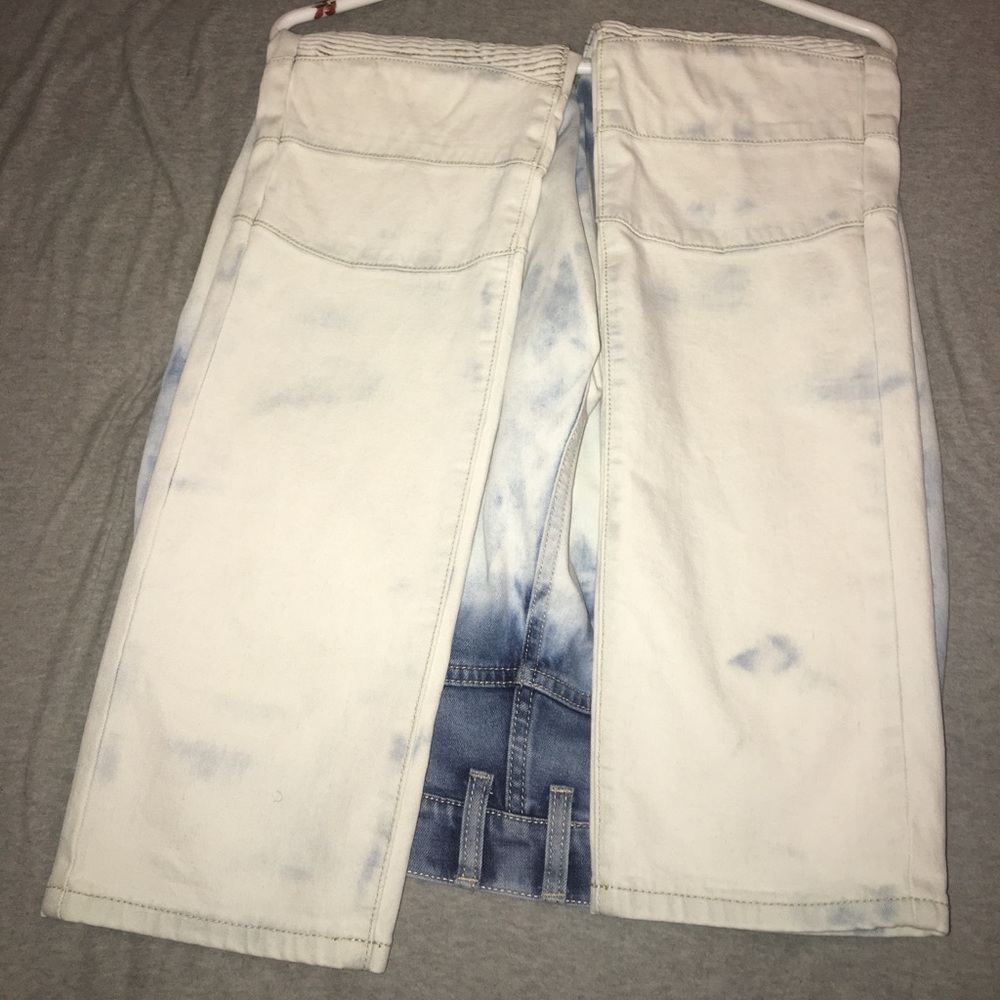 Bleached Blue Fashioned Jeans