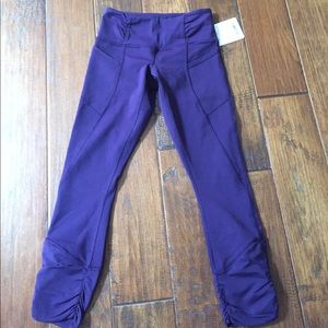 Lululemon Practice Daily yoga crop, nwt