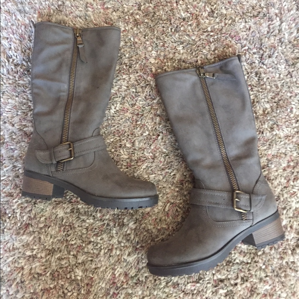 Fall zip up boots