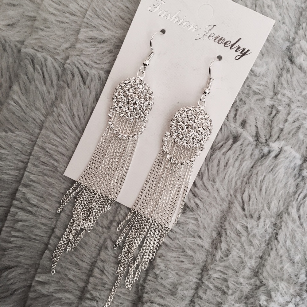 New gorgeous tassel chain earrings 🕊