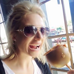 Meet your Posher, Amy