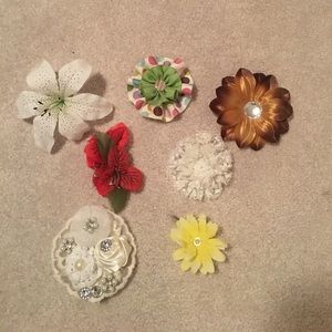 Flower hair clips