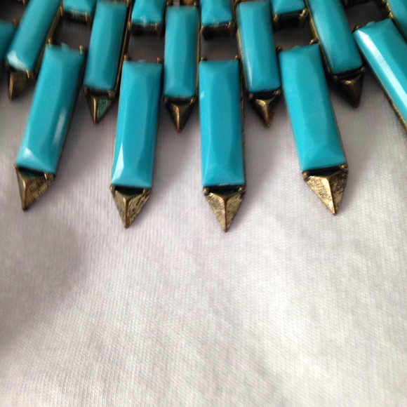 Necklace  BOGO BUY 1 GET 1 FREE - Picture 2 of 3