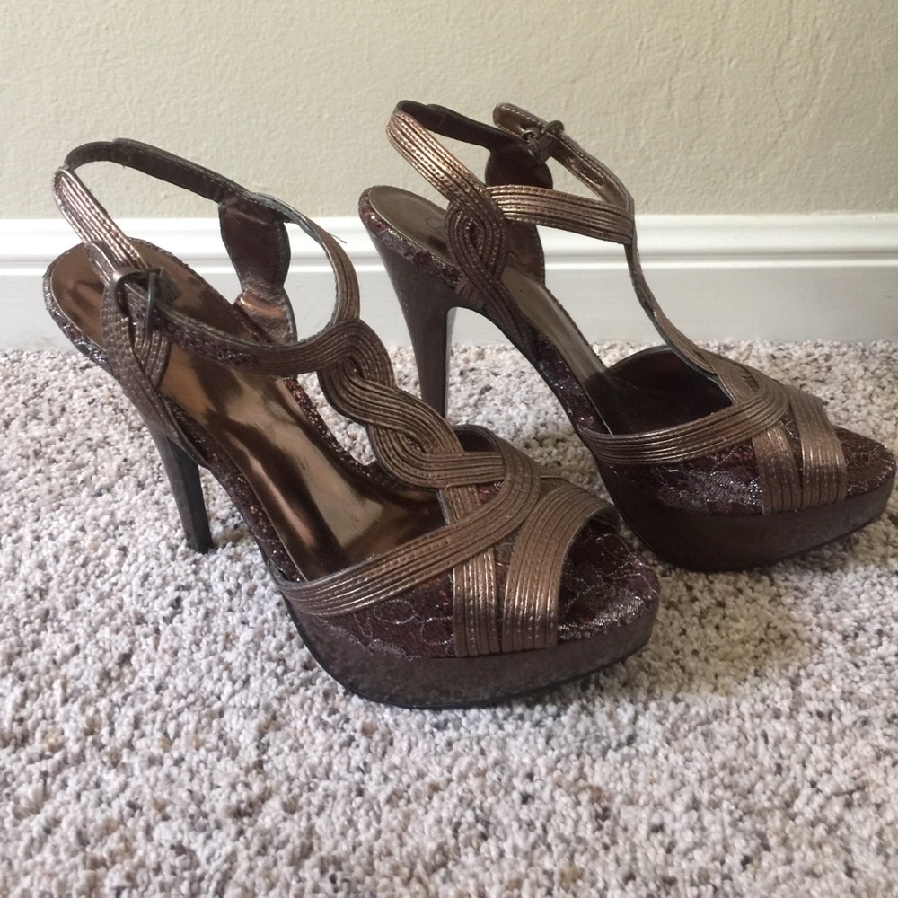 Carlos by Carlos Santana - Vienna Bronze Heels