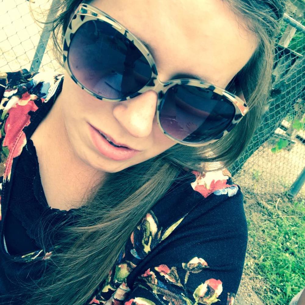 Meet your Posher, Victoria