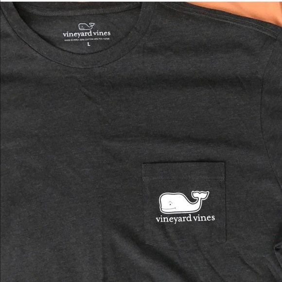 3 Vineyard Vines Short Sleeve Shirts - Picture 3 of 5