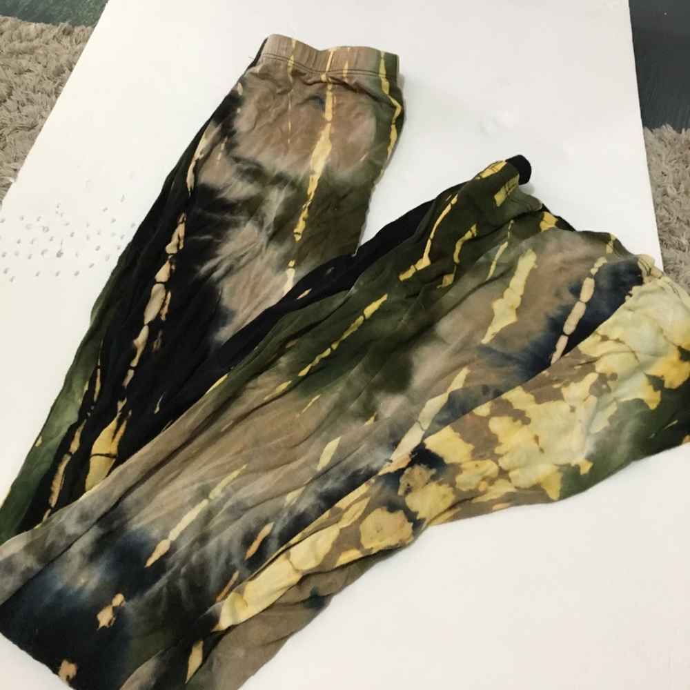 Bellbottom leggings