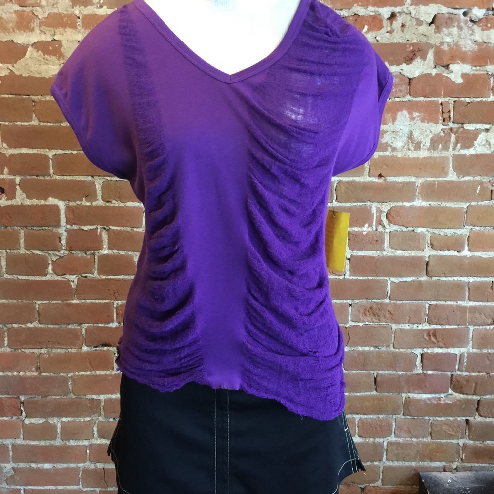 Egg plant shredded tee. Cobwebbing vintage tee - Picture 4 of 7