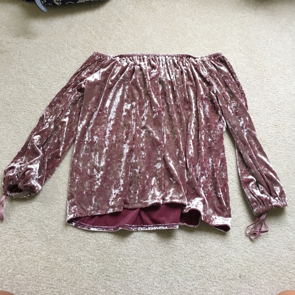American Eagle off the shoulder velvet top