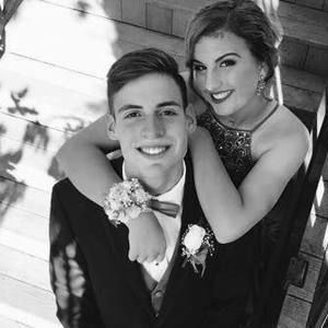 Meet your Posher, Avery