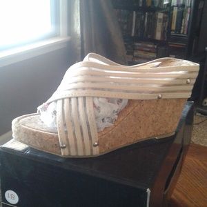 Cork Wedges