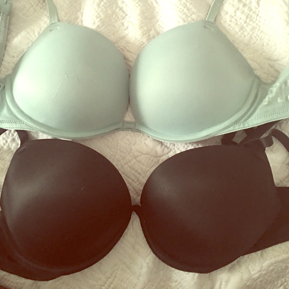 2 Victoria's Secret Super Push up bras 32C