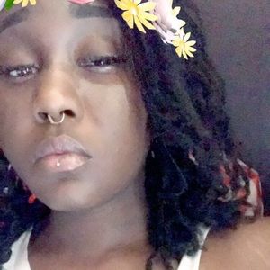 Meet your Posher, Leah