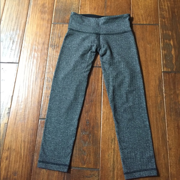 Lululemon herringbone cropped yoga pants - Picture 1 of 3