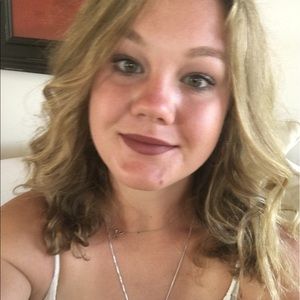 Meet your Posher, Lucy