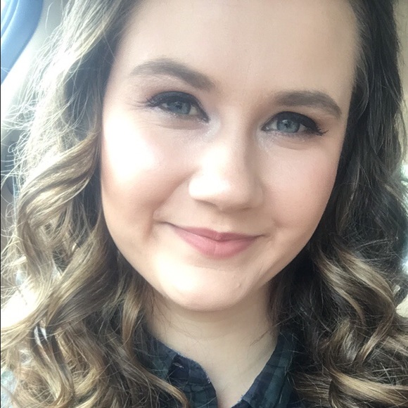 Meet your Posher, Raigan - Picture 1 of 1