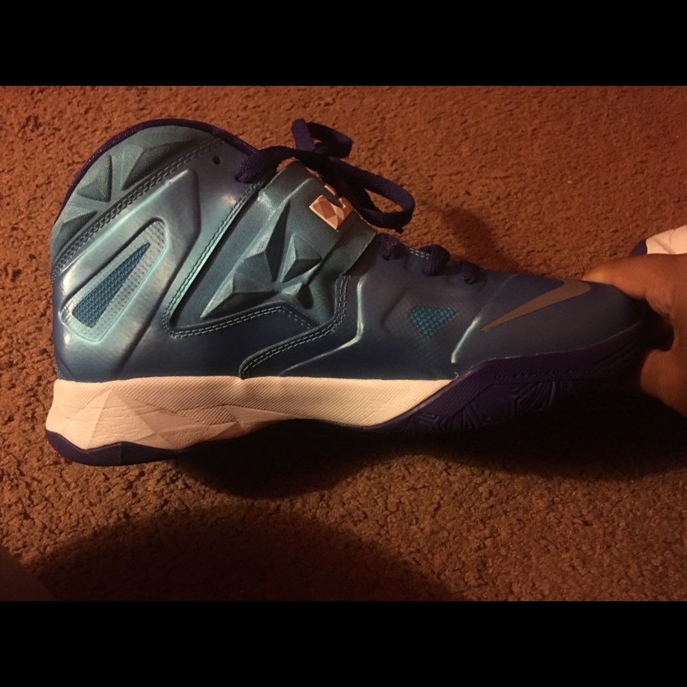 Lebron soldier 7