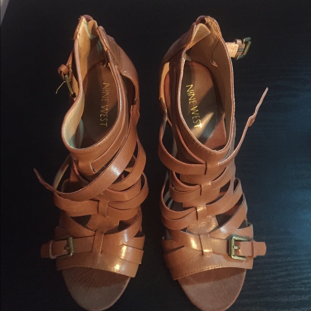 Nine West tan strappy heels 6.5