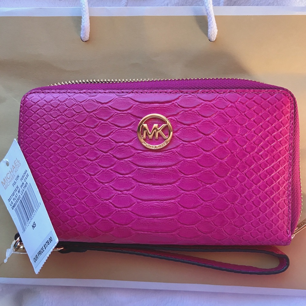 NWT Michael Kors Fulton Large Flat Wristlet Wallet