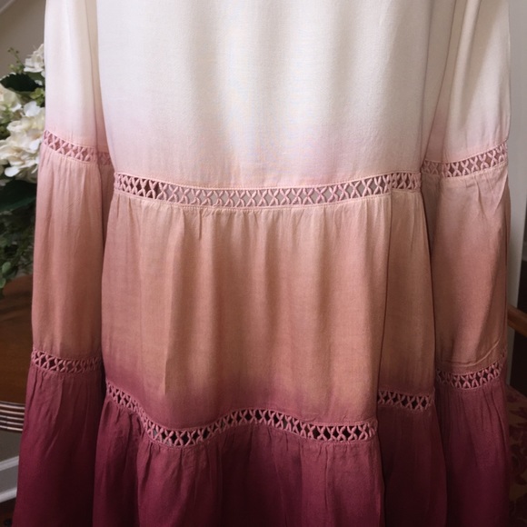 1 LEFT🔥NWT Tiered Ombré Boho Top w/ Bell Sleeves - Picture 4 of 8