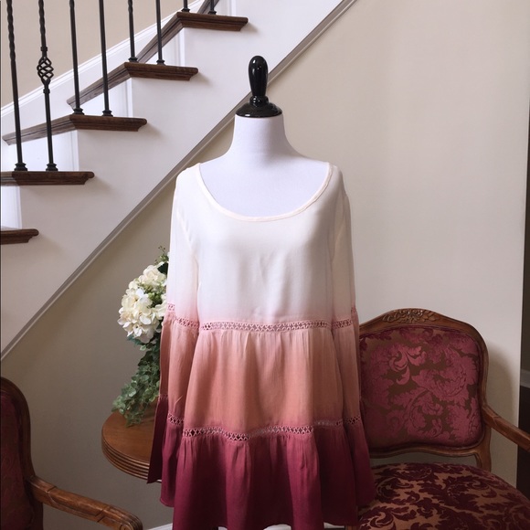 1 LEFT🔥NWT Tiered Ombré Boho Top w/ Bell Sleeves - Picture 6 of 8