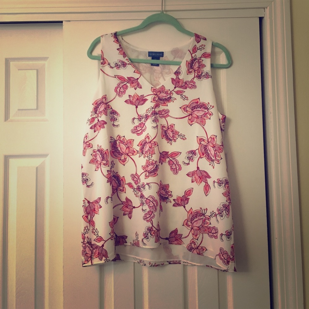 Floral sleeveless top