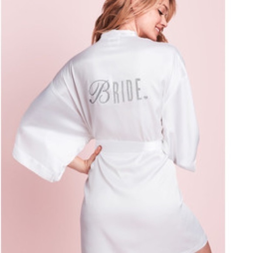 ✨FINAL PRICE✨ VS Bridal Robe❤️💍