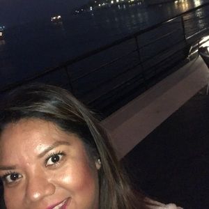 Meet your Posher, Claudia