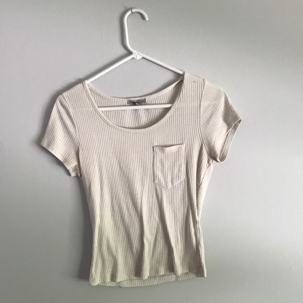 Cute cropped tee
