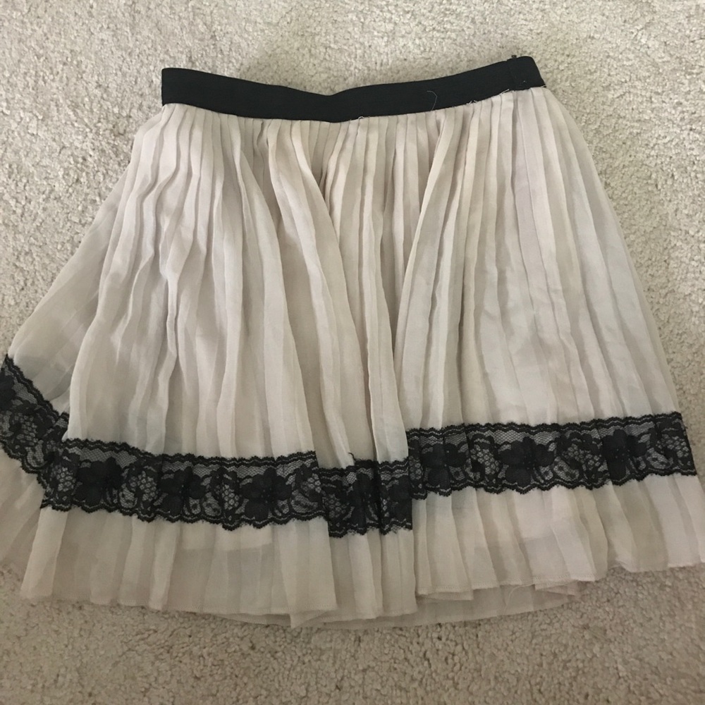 Pleated Ivory and Black Skirt