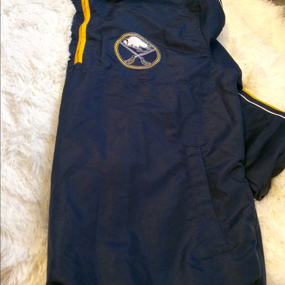 Buffalo Sabres New Windjacket Pullover - Picture 3 of 5