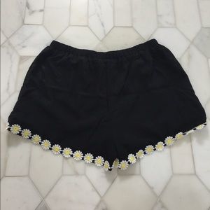 Daisy shorts