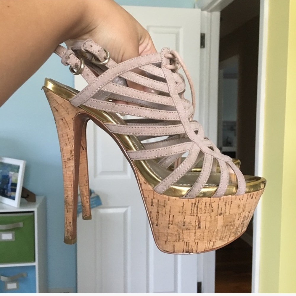 Wild pair shoes size 6