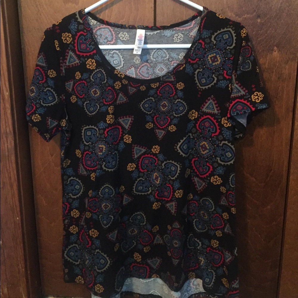 Floral print Lularoe classic tee. Medium