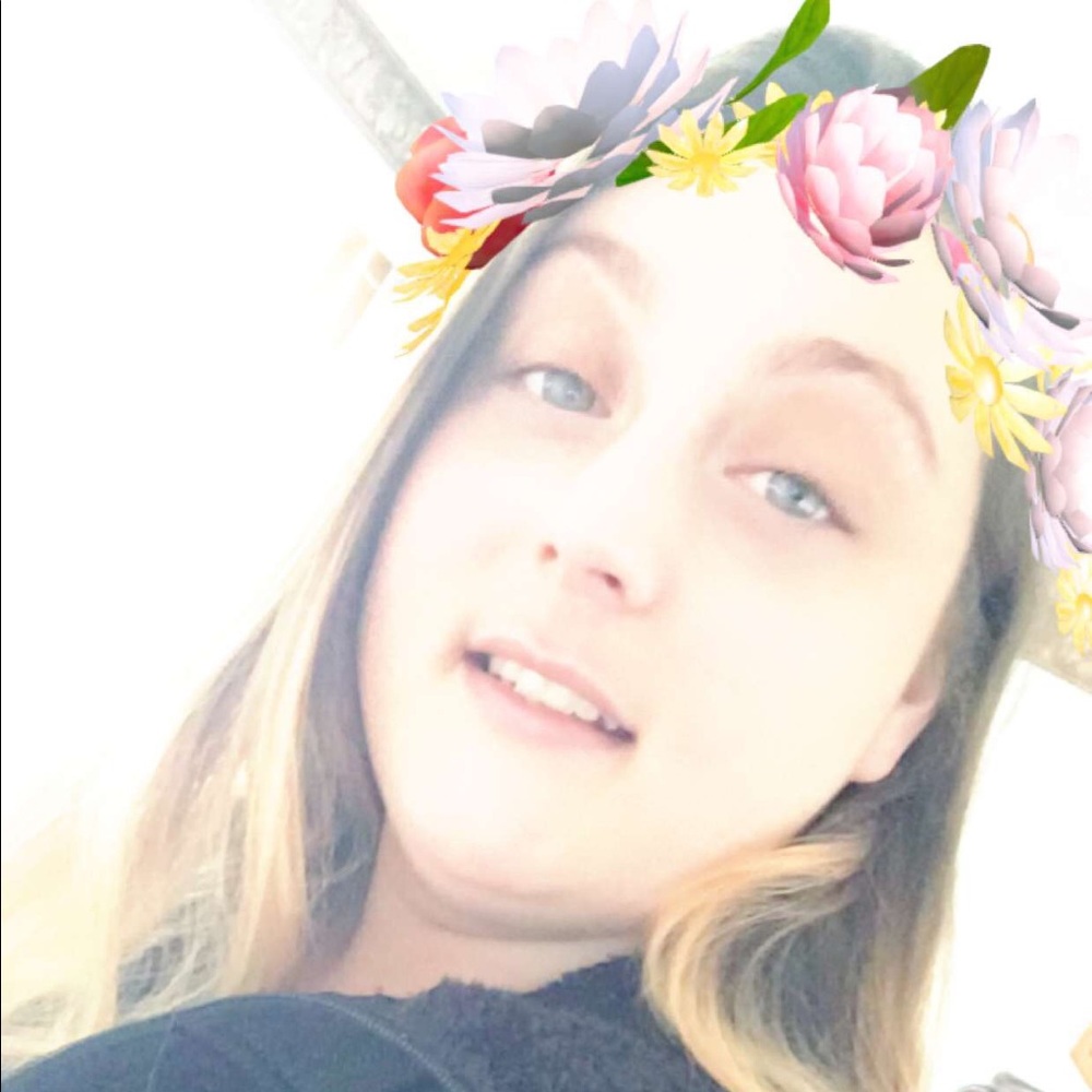 Meet your Posher, Daniella