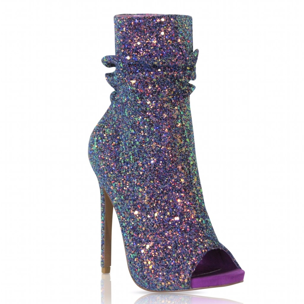 Violet Spotlight By Nelly Bernal - Picture 2 of 4