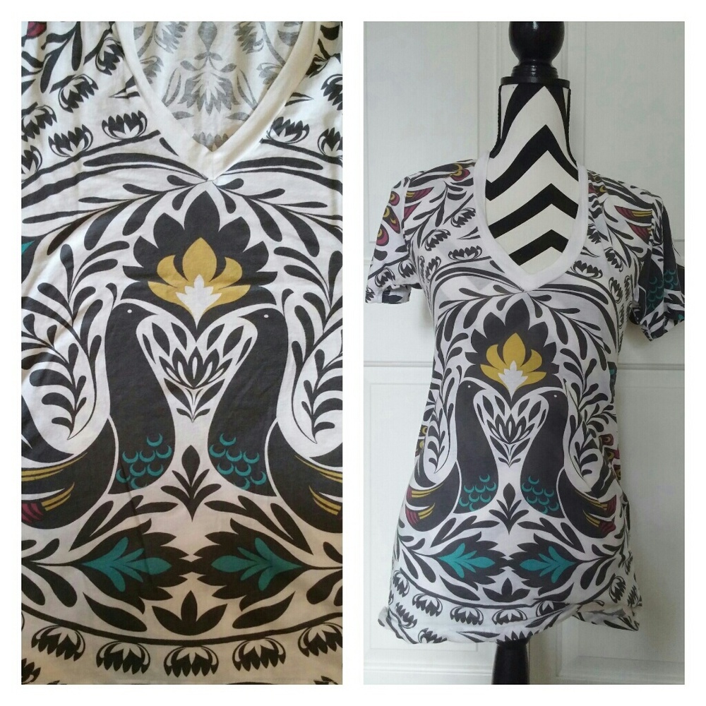 TRULY Bird V Neck Tee