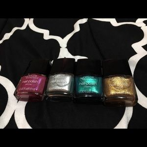 Set of 4 nail polish