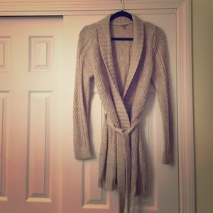 Fashionable fall cardigan