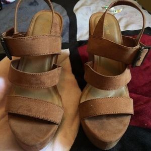 Brown wedges