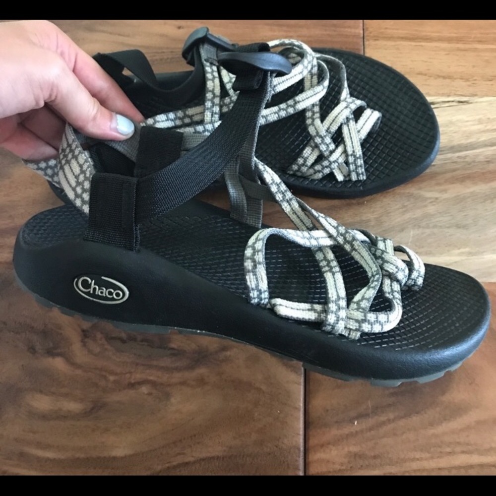 Chacos size 7! Only worn a couple of times!