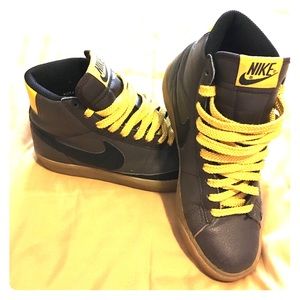 Nike Blazer Mid High Top Sneaker - kids 4Y, W6