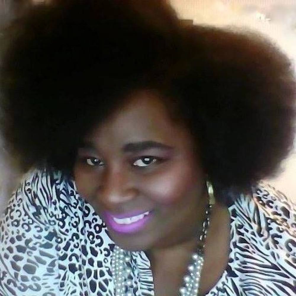 Meet your Posher, Gayle - Picture 1 of 1