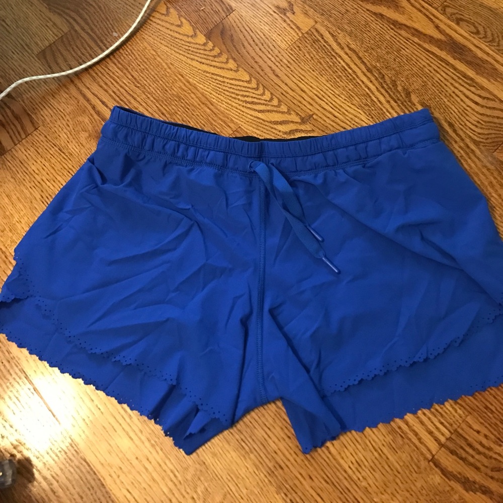 Lululemon blue scalloped shorts
